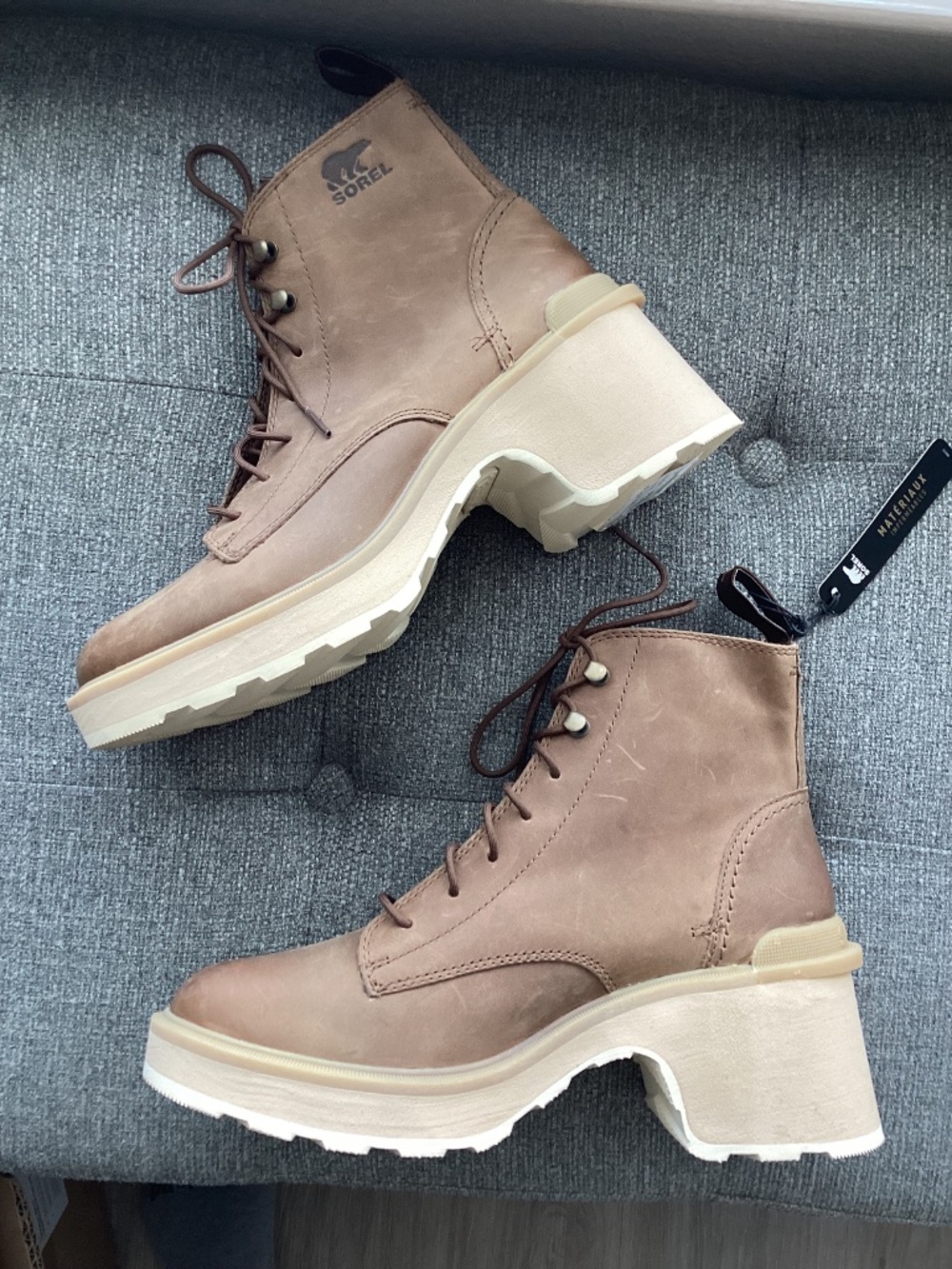 SOREL Hi-Line Waterproof Lace-Up Boot, size 8 - Picture 3 of 9